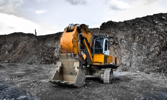 Which is Better for You—Traditional Skid Steers or Mini Loaders?